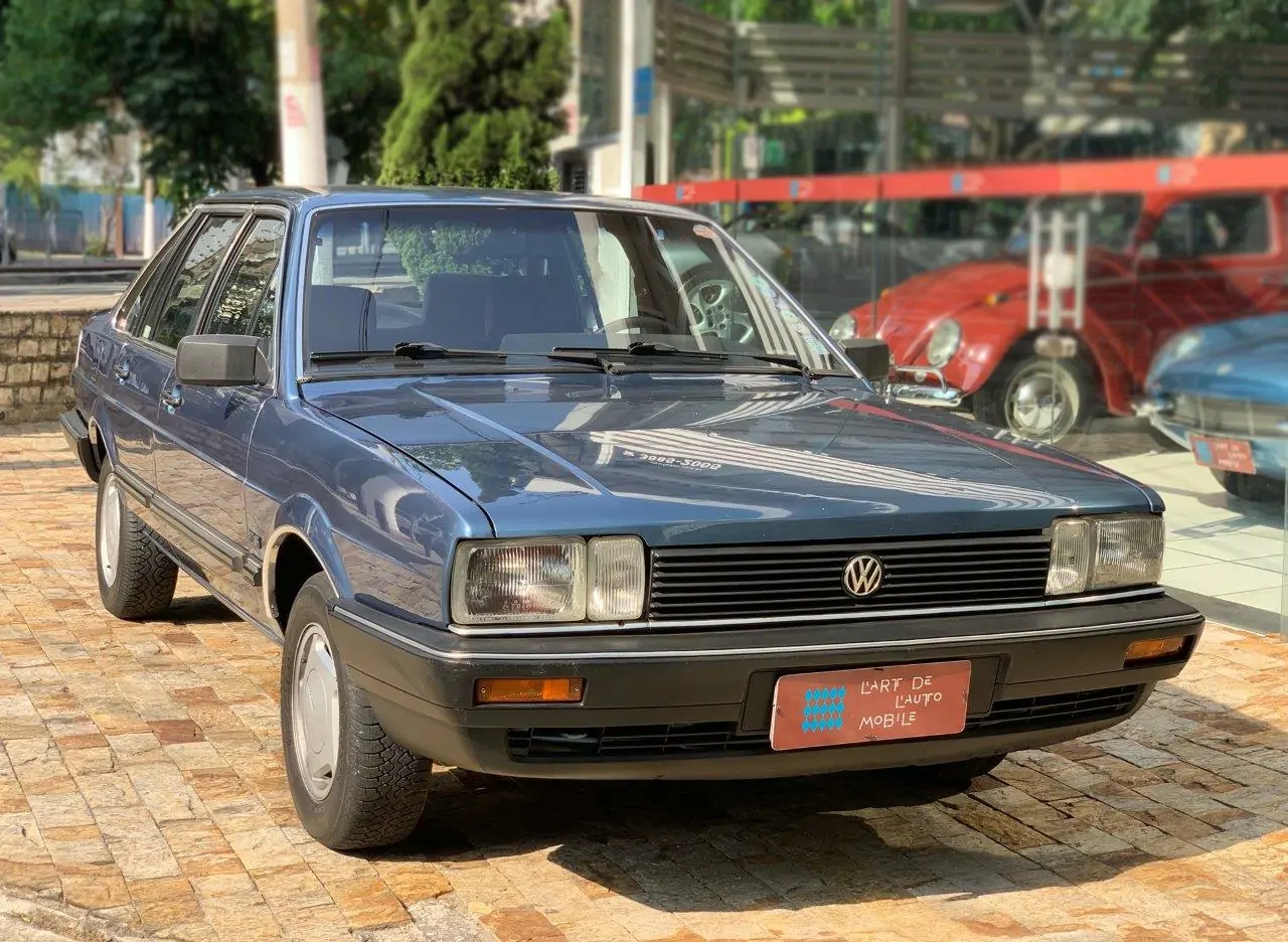 Ficha Técnica carros Santana GLS 2.0 4 portas a álcool ano 1988