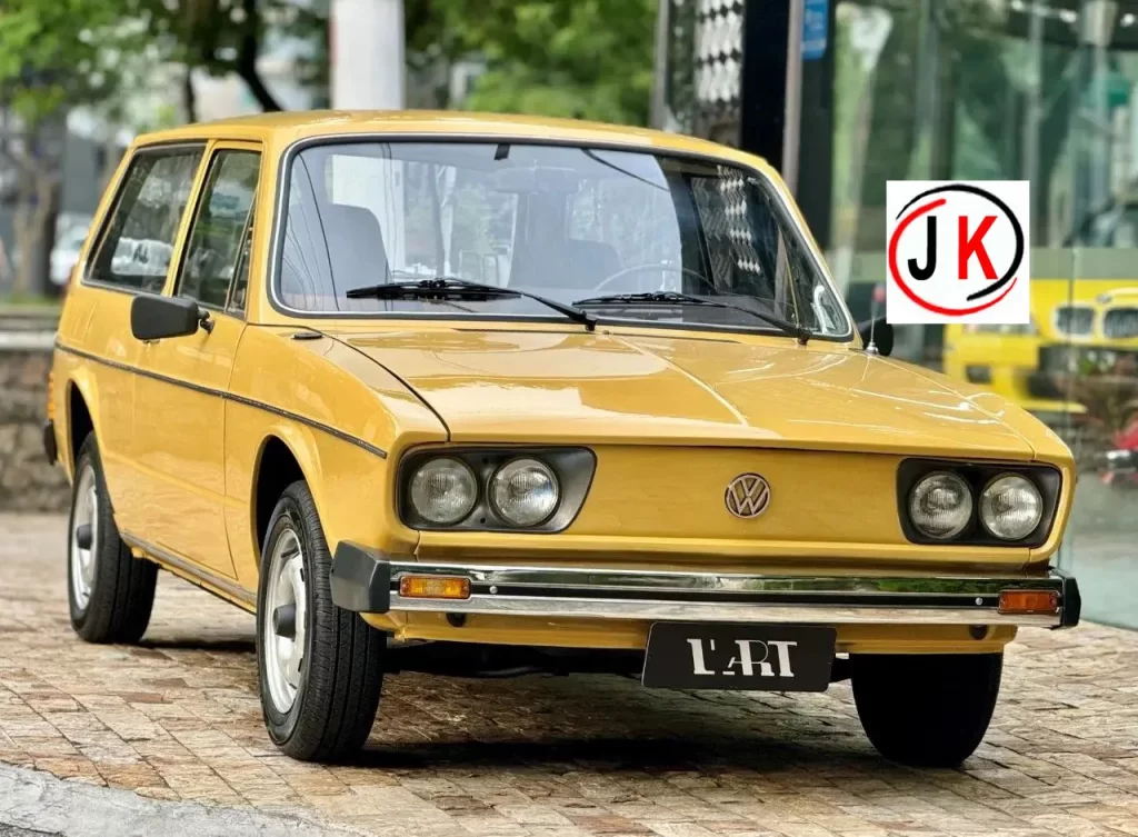 Ficha técnica VW Variant 2 1979 com interior marrom