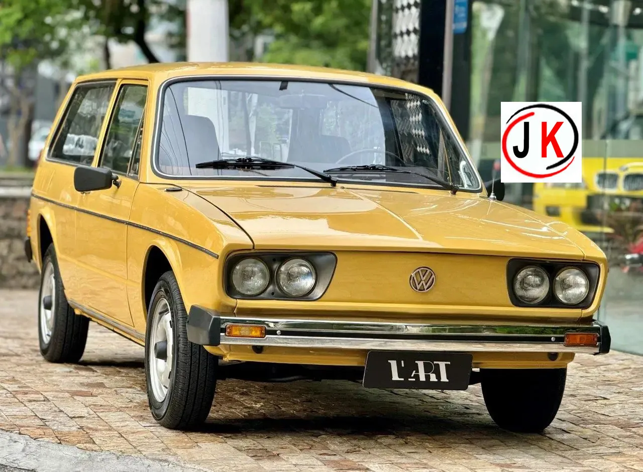 Ficha técnica VW Variant 2 1979 com interior marrom