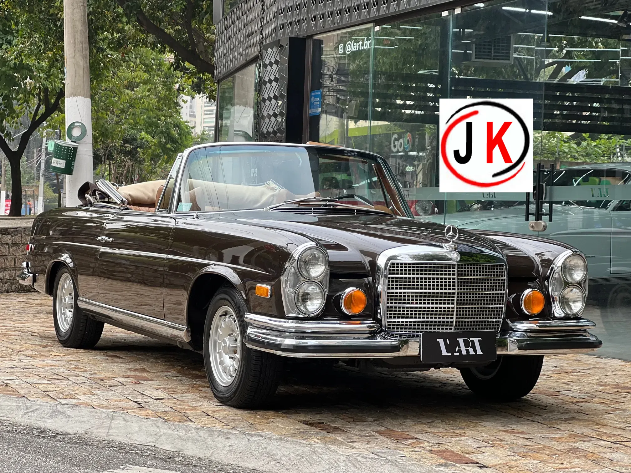 Veja a ficha técnica completa e o catálogo de cores em jkcarros.com.br