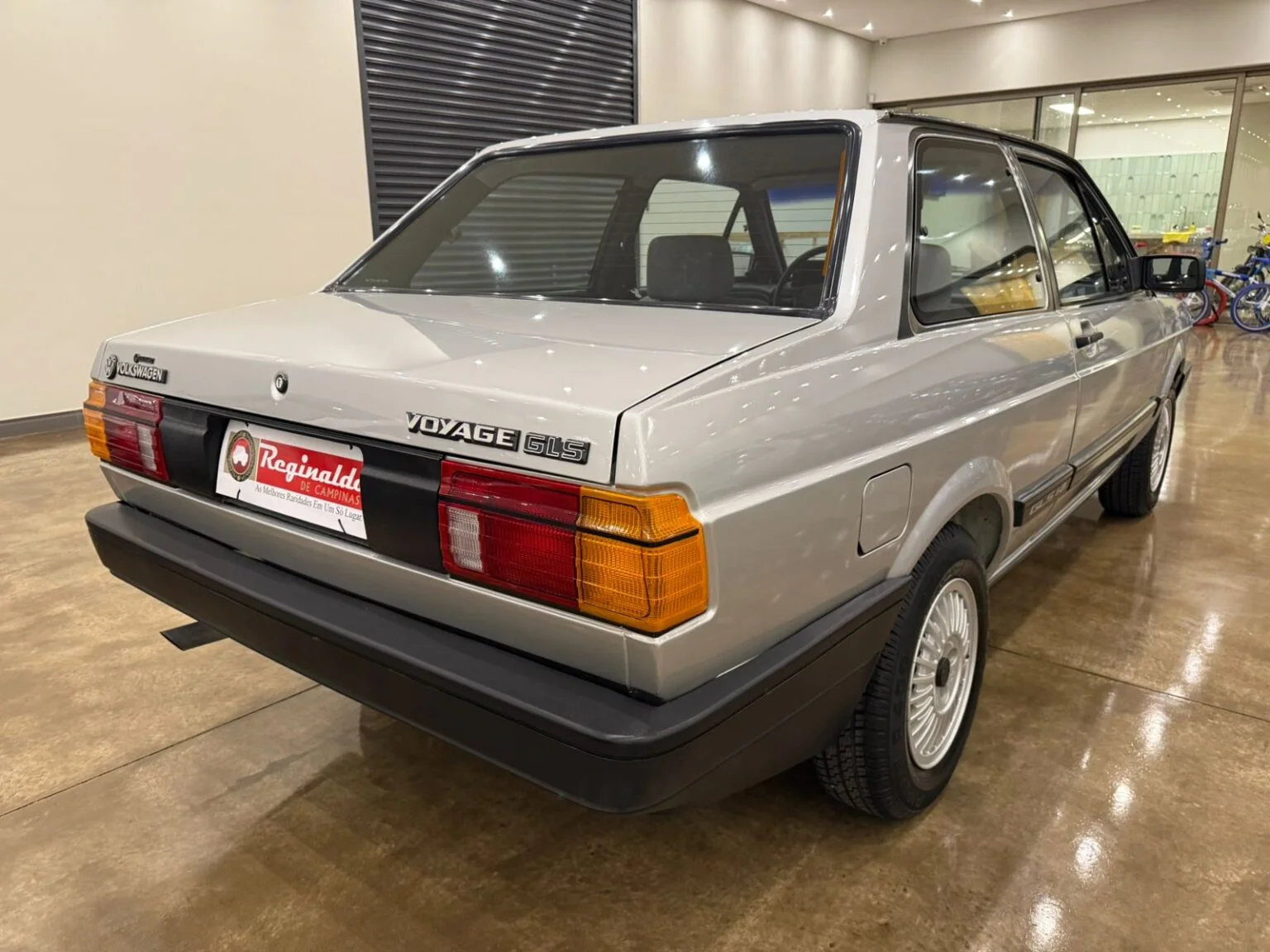 Ficha Técnica carros VW Voyage GLS AP 1.8 Álcool ano 1989