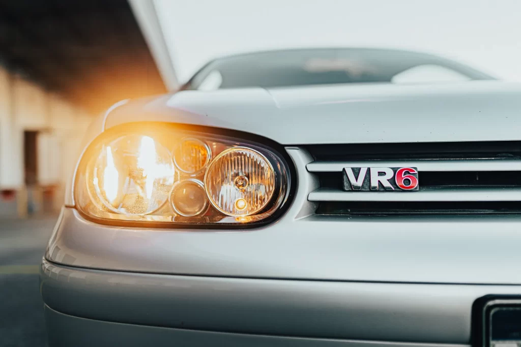 Ficha Técnica carros Volkswagen Golf GTI 2.8 VR6 ano 2003