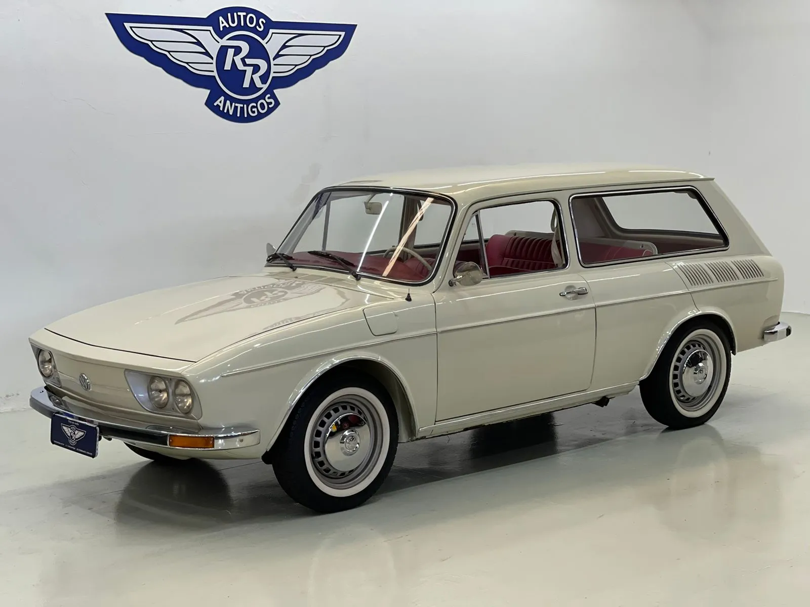 Ficha técnica Carros VW Variant 1972 cor branco lotus ano 2072