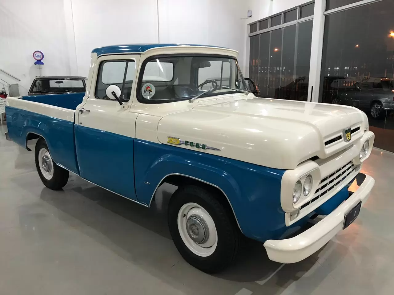 Ficha técnica carros Picape antiga Ford F-100 V8 ano 1963