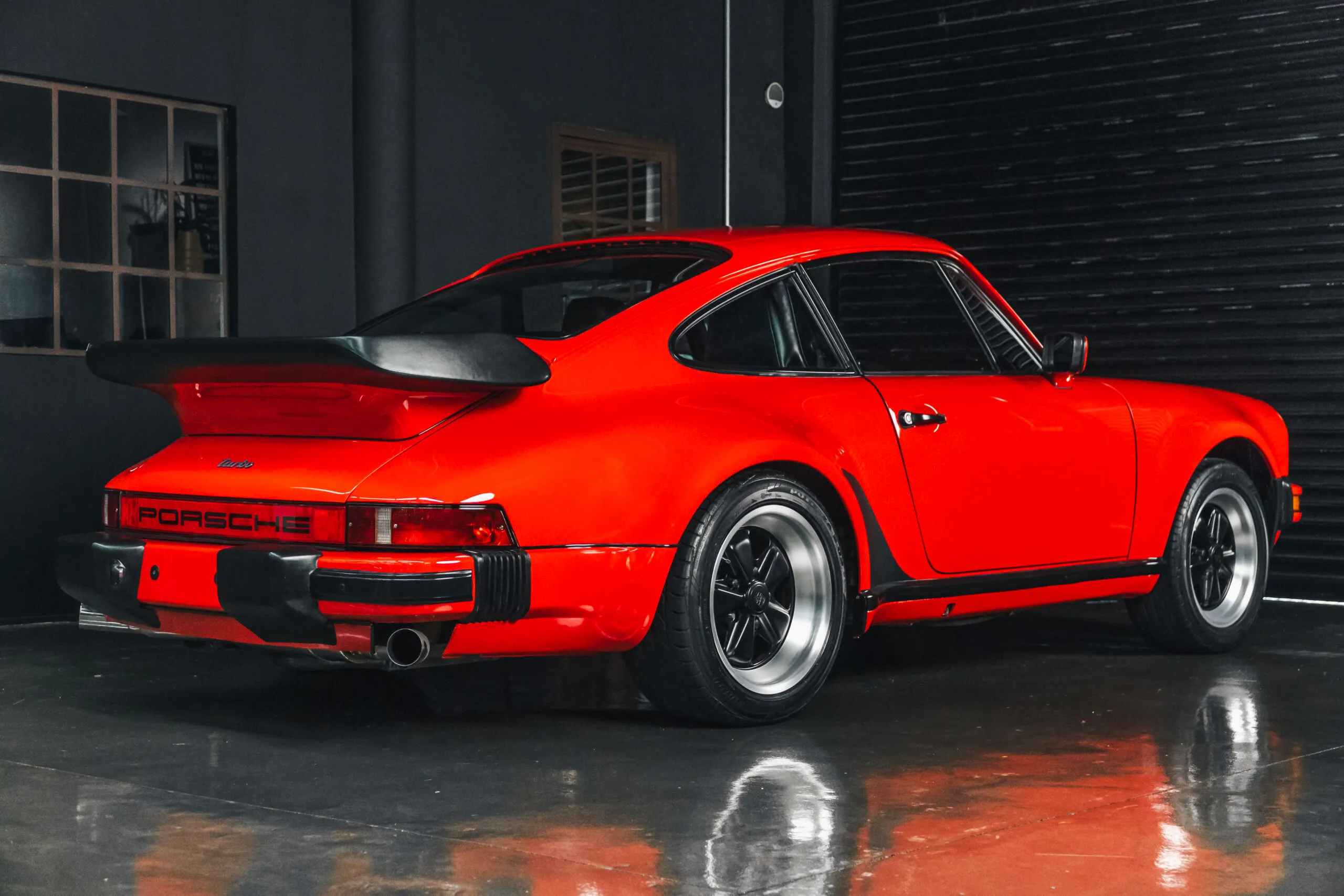 Ficha técnica carros Porsche 930 3.3 Turbo ano 1988