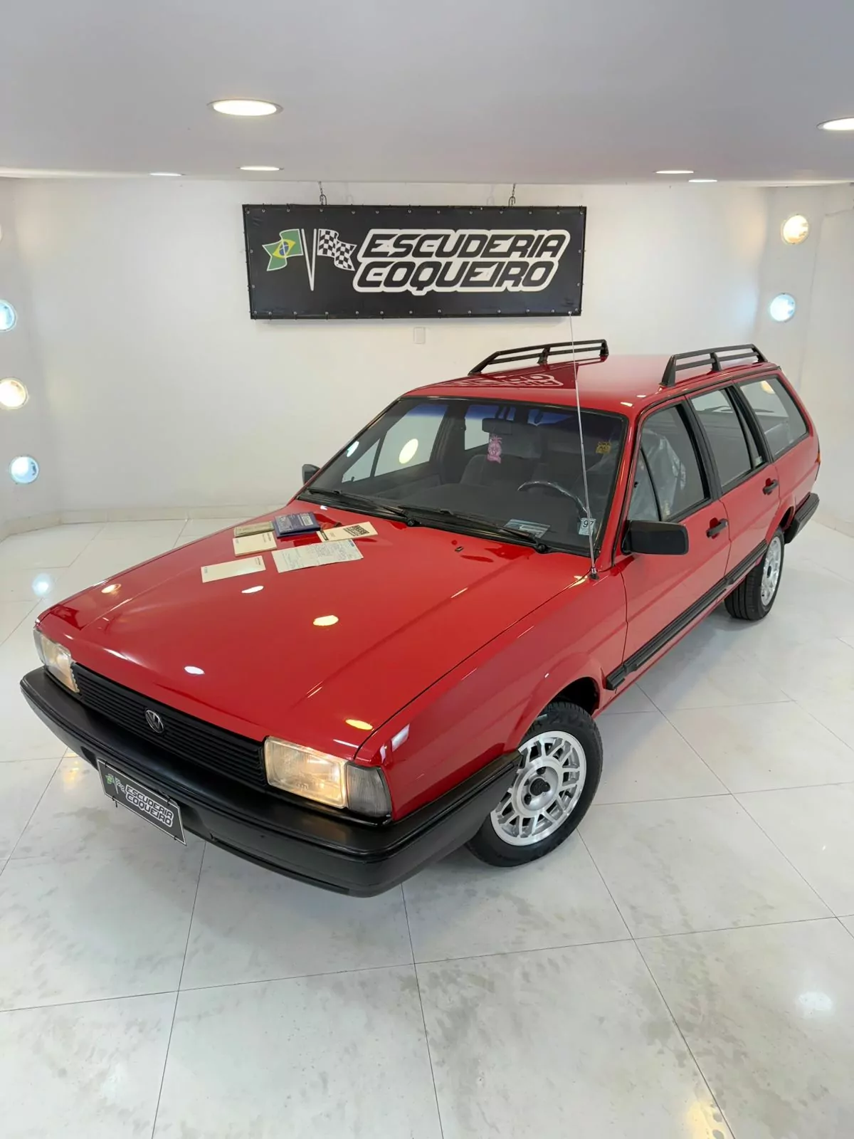 Ficha técnica carros VW Santana Quantum GL 2.0 cor Vermelho Tornado LZ3T ano 1991