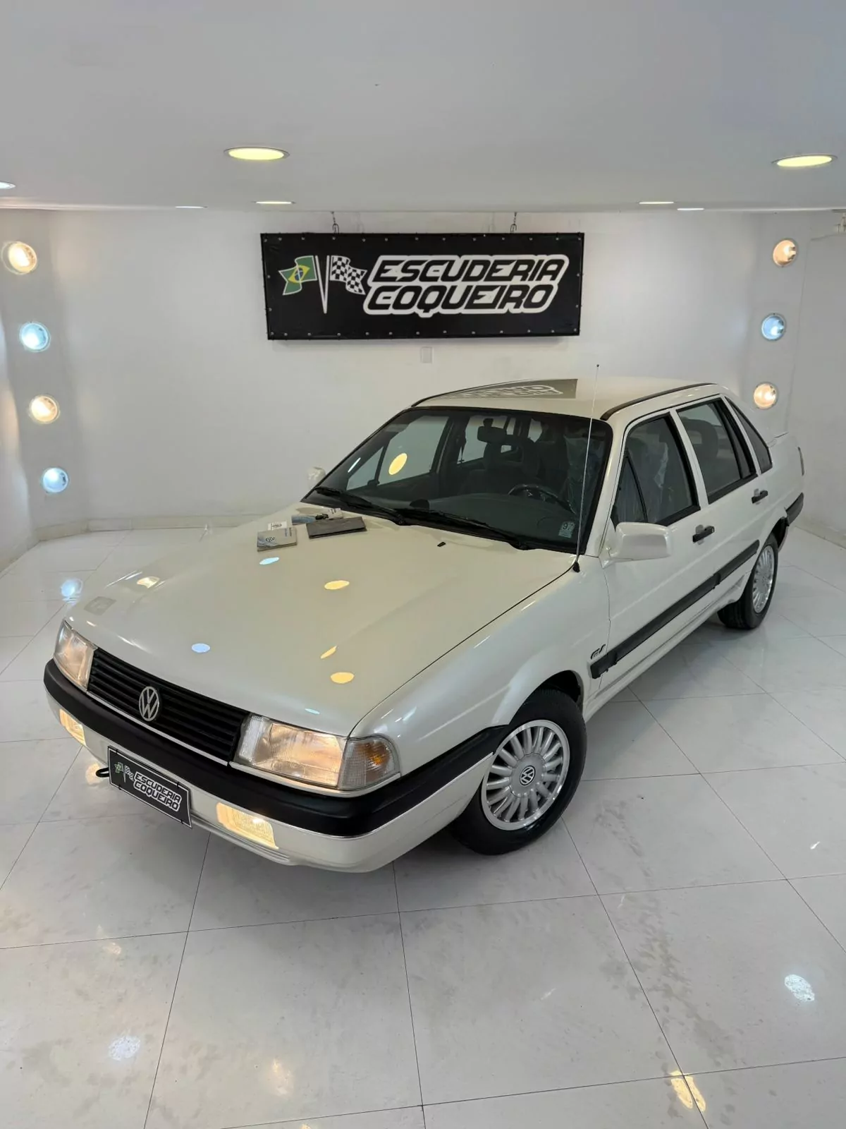 Ficha técnica carros Volkswagen Santana GLS 2.0 4 portas ano 1994