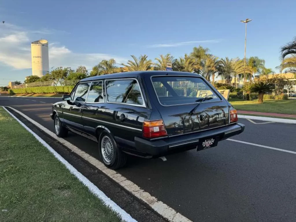 Ficha Técnica carros Chevrolet Caravan Comodoro SL/E 2.5 a álcool ano 1990
