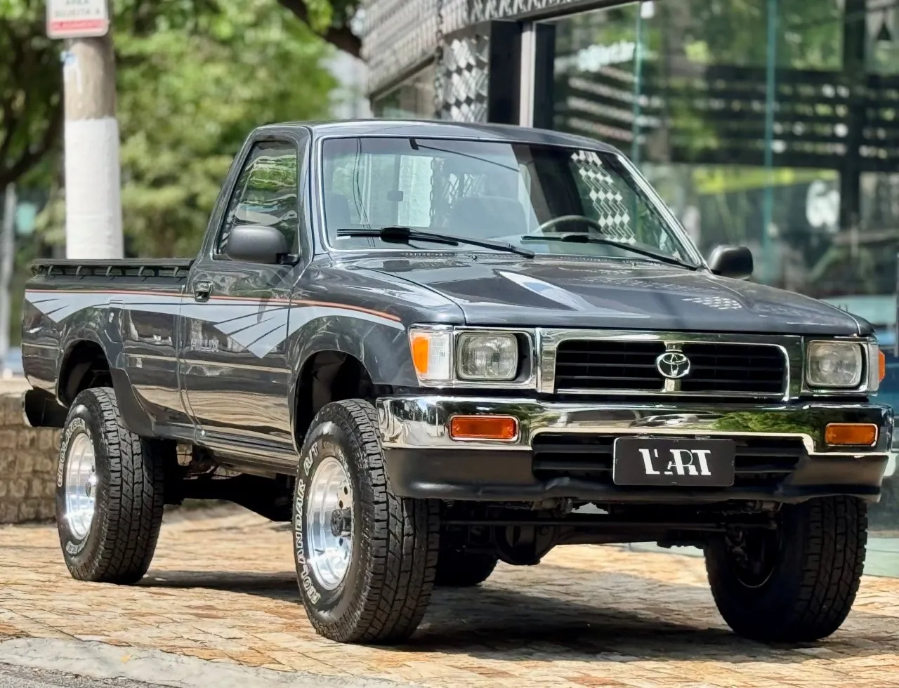 Ficha Técnica carros Picape antiga Toyota Hilux CS 2.8 4X4 ano 1995