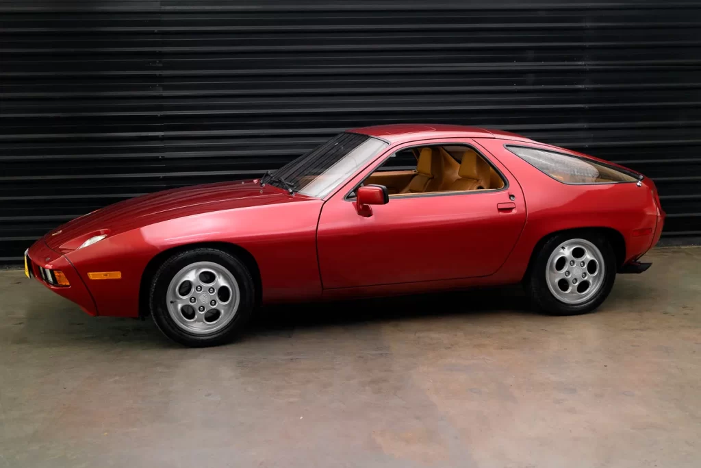 Ficha Técnica carros Porsche 928 AT 4.8 V8 injeção mecânica Bosch K-Jetronic ano 1982