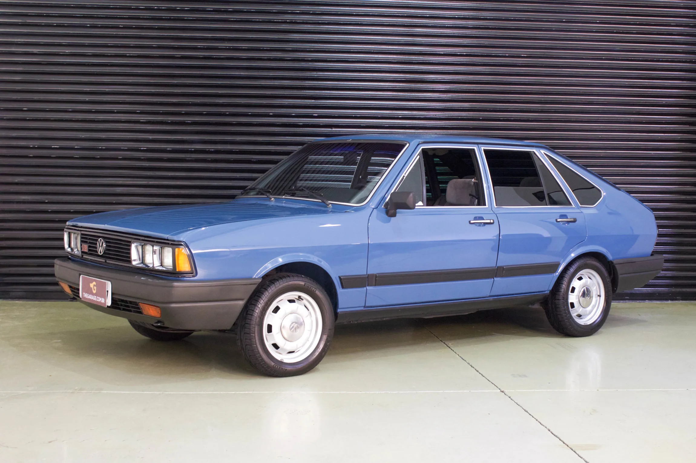 Ficha Técnica carros VW Passat LSE 1.6 4 portas tipo Exportação Iraque cor Azul Laguna ano 1986