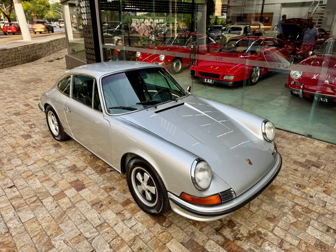 Porsche 911E Coupé 1973 – Porsche antigo raro à venda para colecionadores