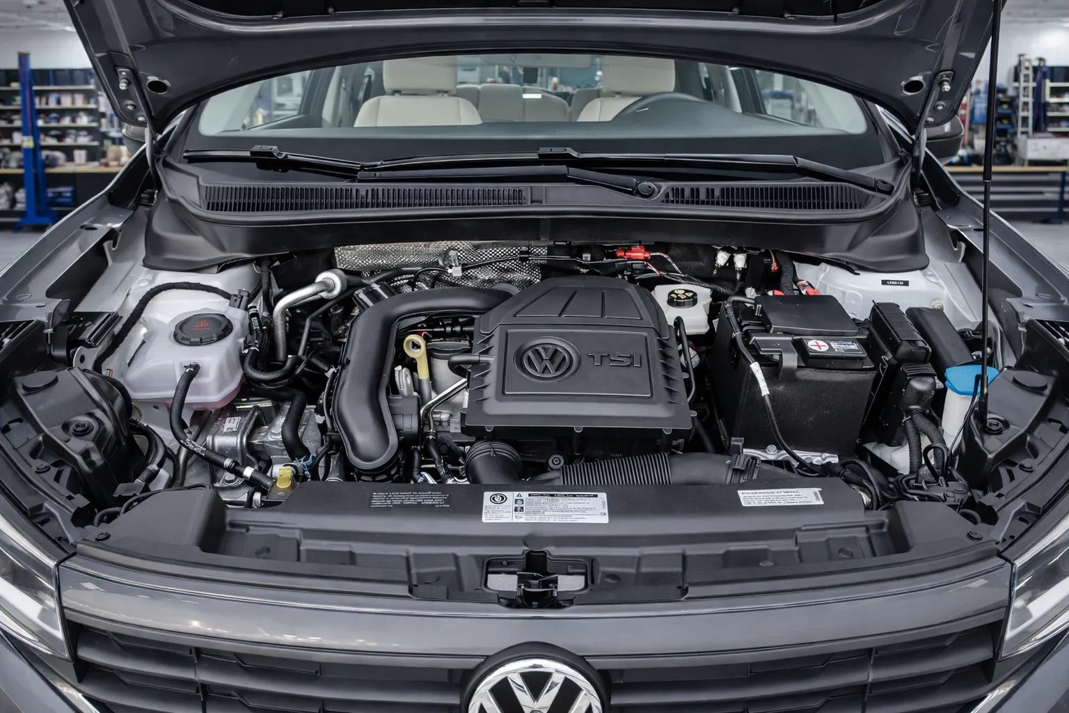 Comparativo VW T-Cross Sense PCD e Chevrolet Tracker PCD 2026