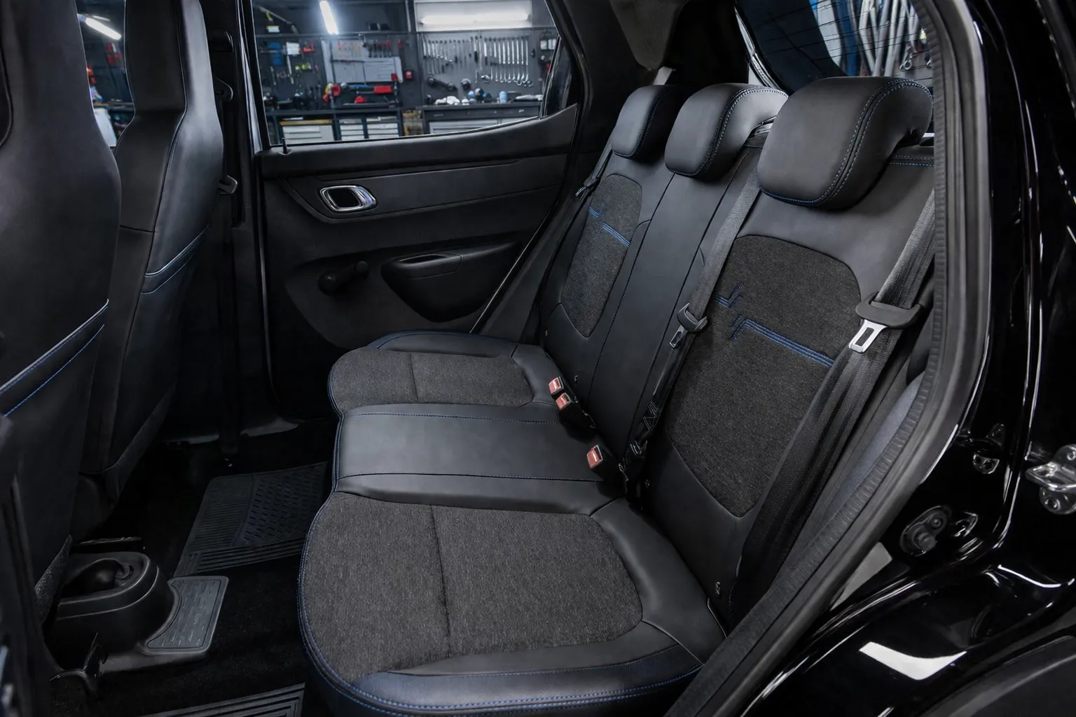 Foto Renault Kwid no comparativo PCD Renault Kwid Zen 2026 vs Fiat Mobi Like 2026