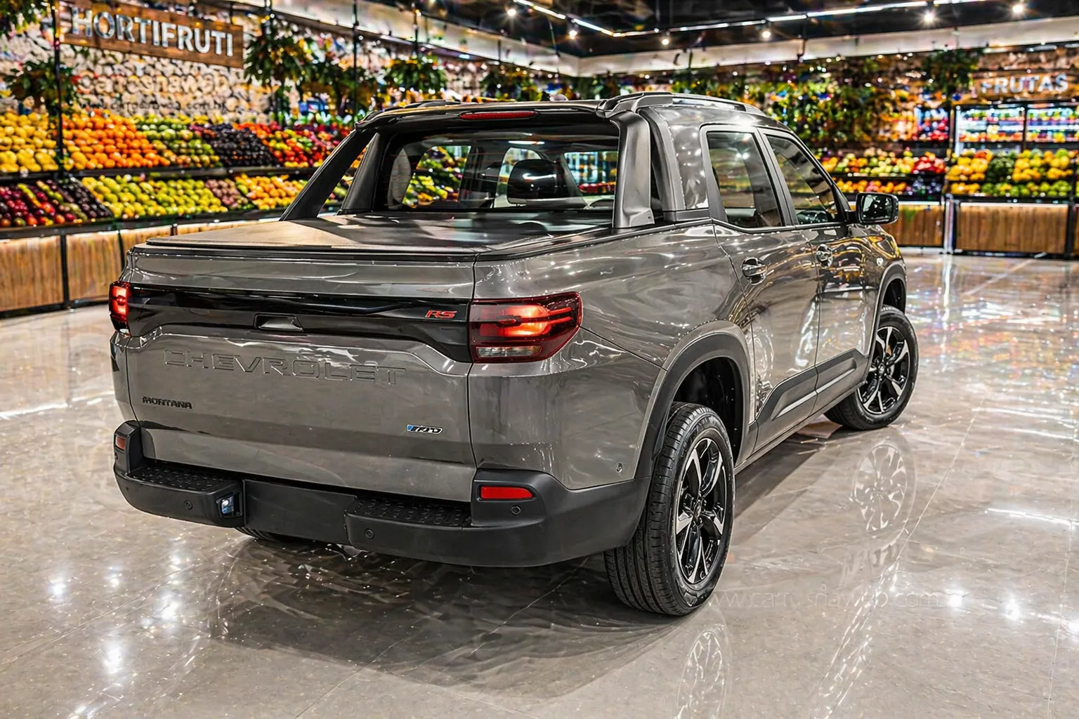 Chevrolet Montana RS 1.2 AT Turbo Flex PCD ano 2026 em destaque lateral