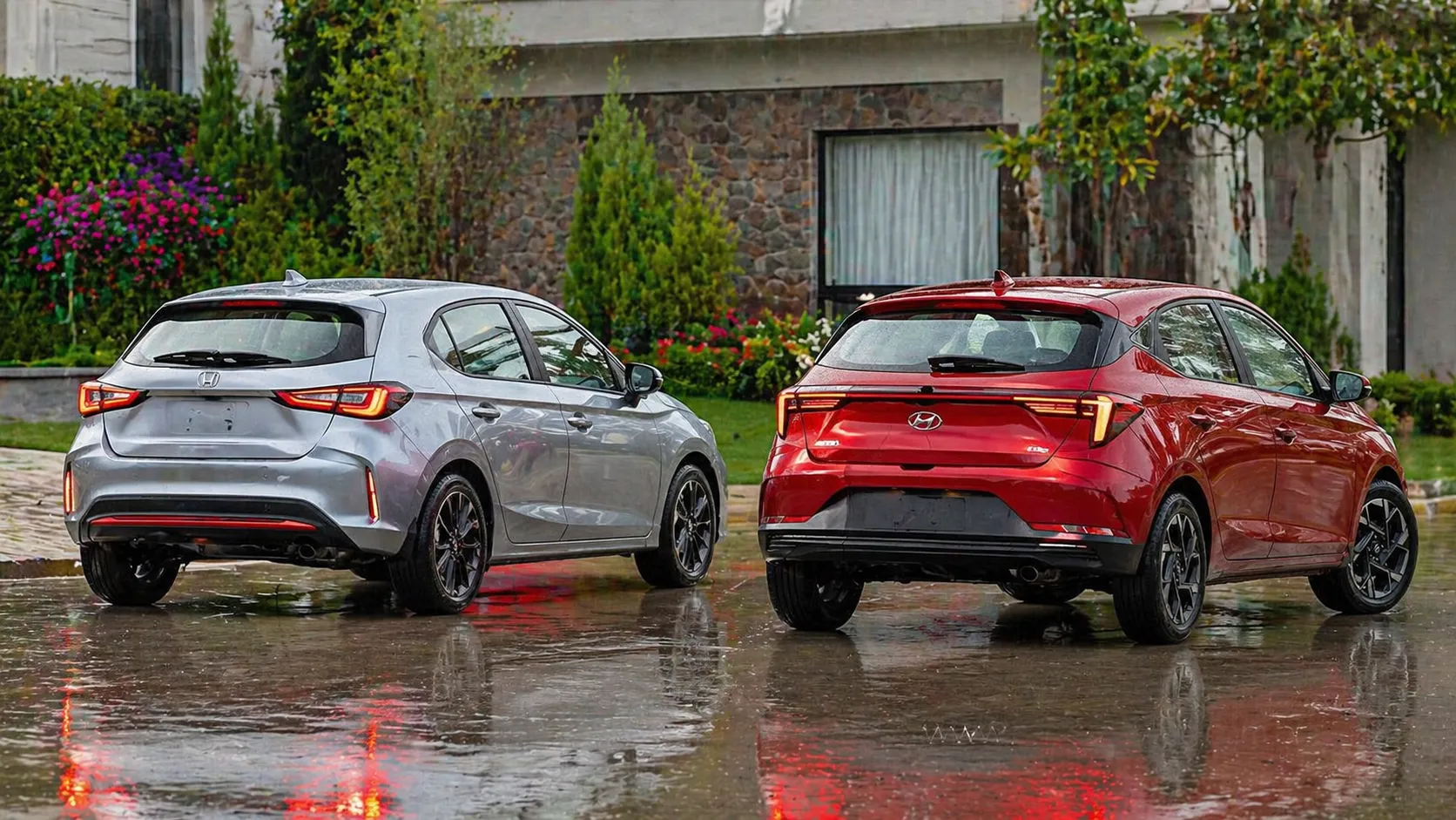 Motores do Honda City Hatch LX 1.5 CVT e Hyundai HB20 Limited 1.0 Turbo AT 2026