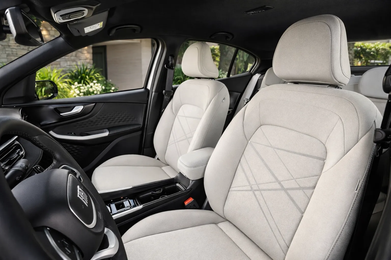Fiat Fastback Audace Hybrid PCD 2026 em uso urbano