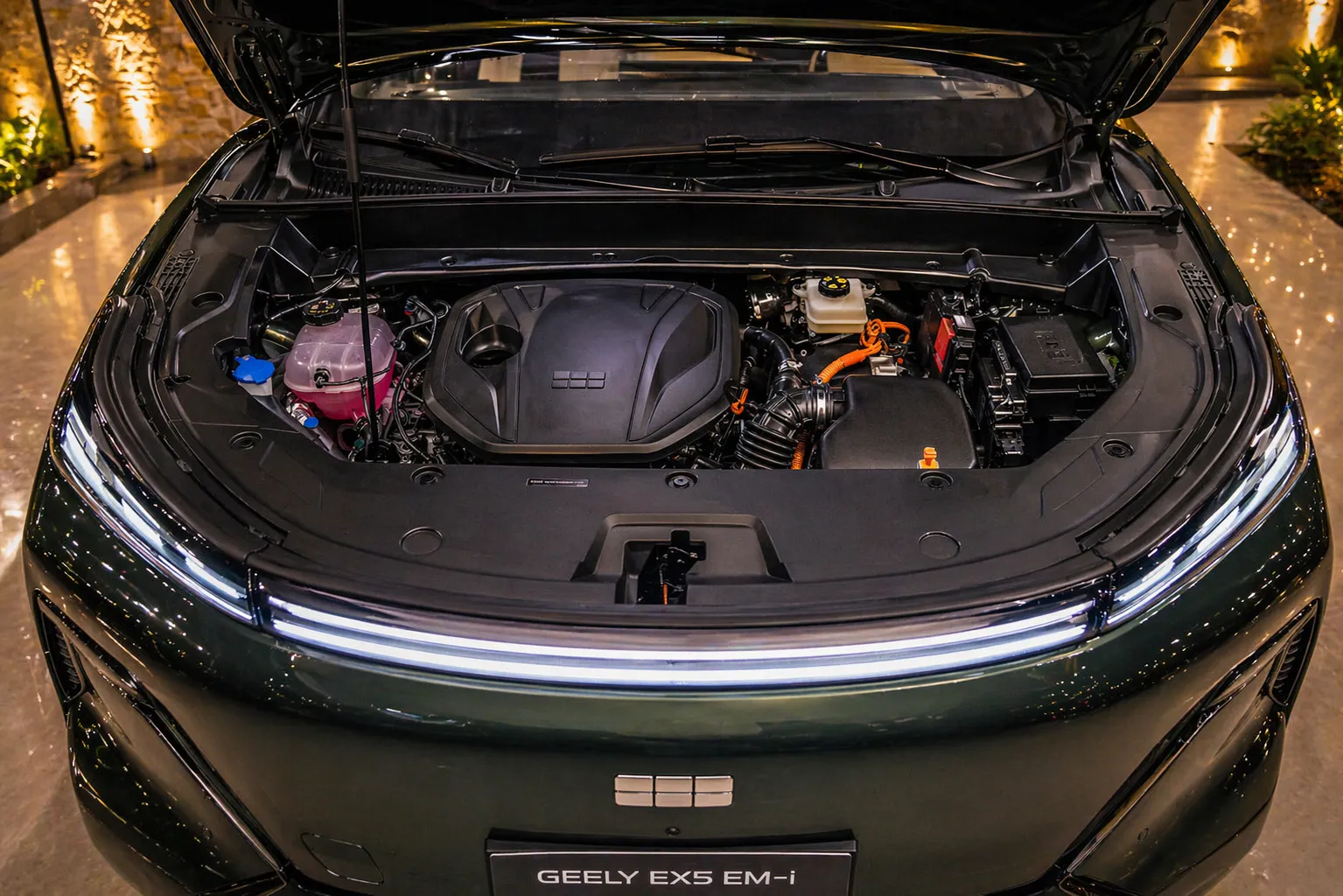 Geely EX5 EM-i Pro 2026 espaço interno e acessibilidade