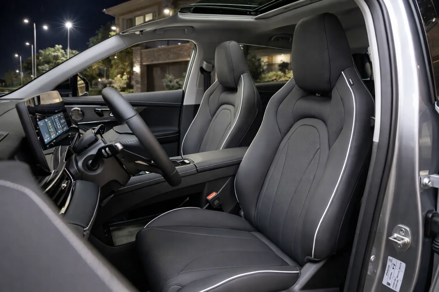 Omoda 5 HEV 2026 em contexto urbano