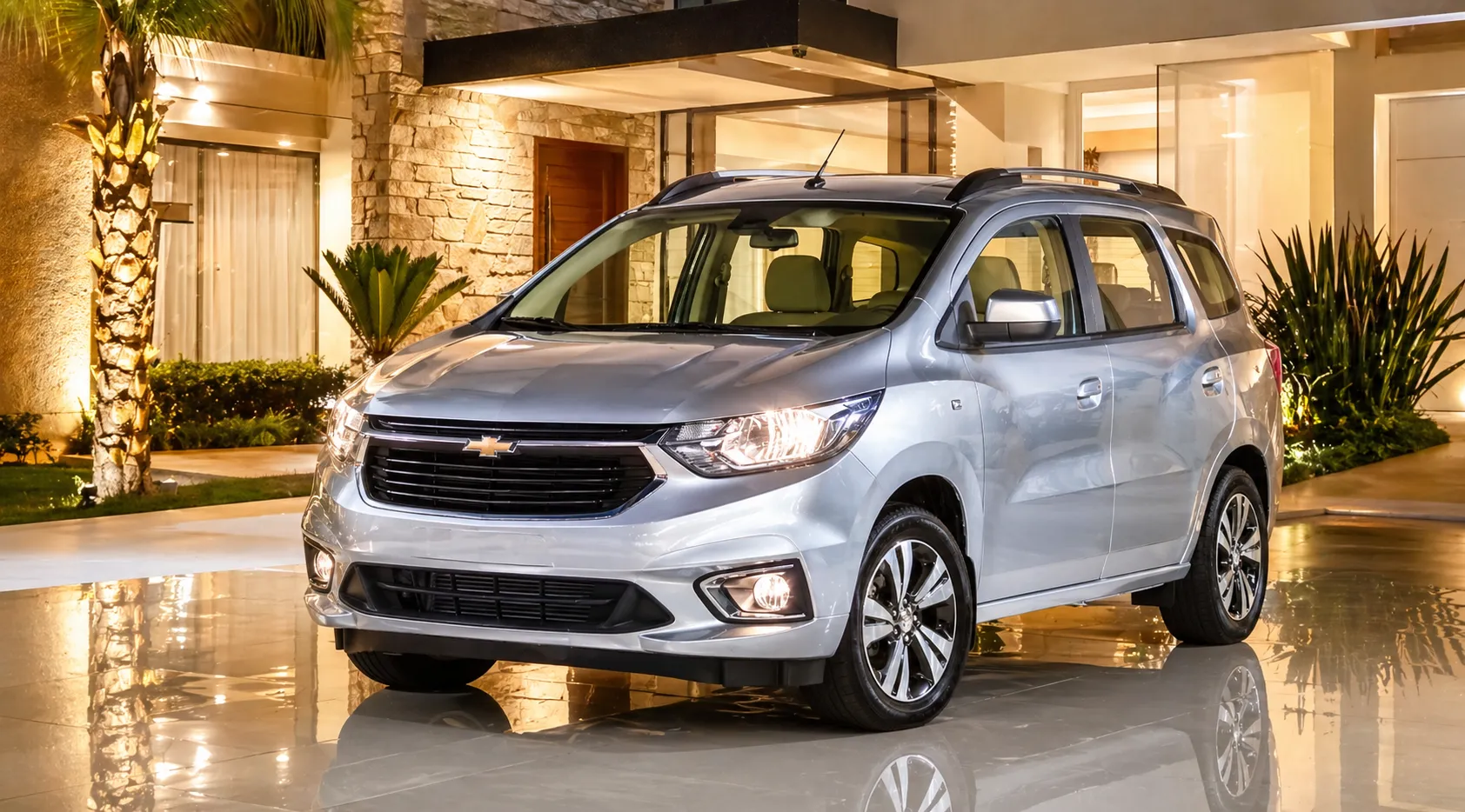 Chevrolet Spin LS 1.8 AT 2023 PCD seminova em análise de compra