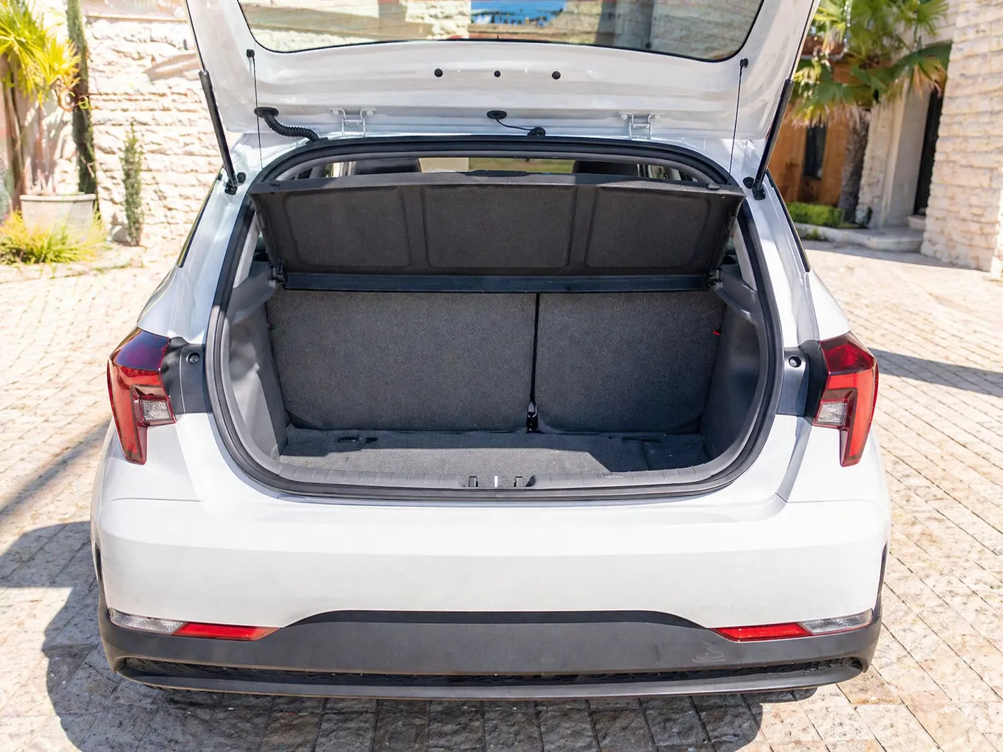 Painel do Hyundai HB20 Sense 1.0 Turbo AT Flex PCD 2024 em análise de compra seminovo