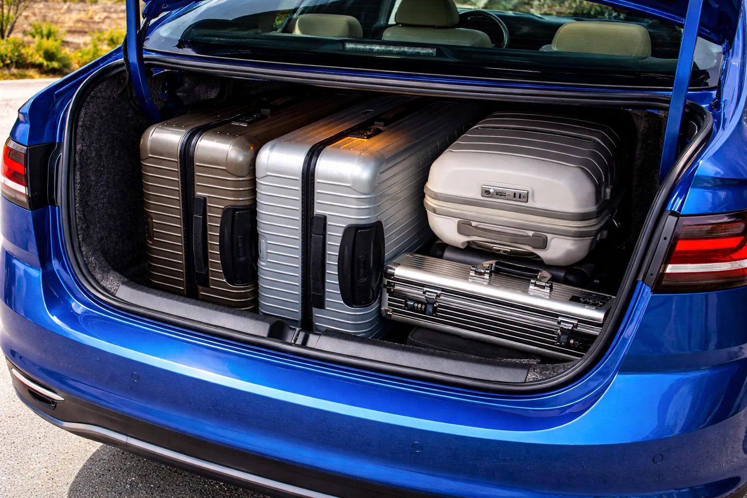 Volkswagen Virtus 170 TSI PCD com foco no espaço do banco traseiro