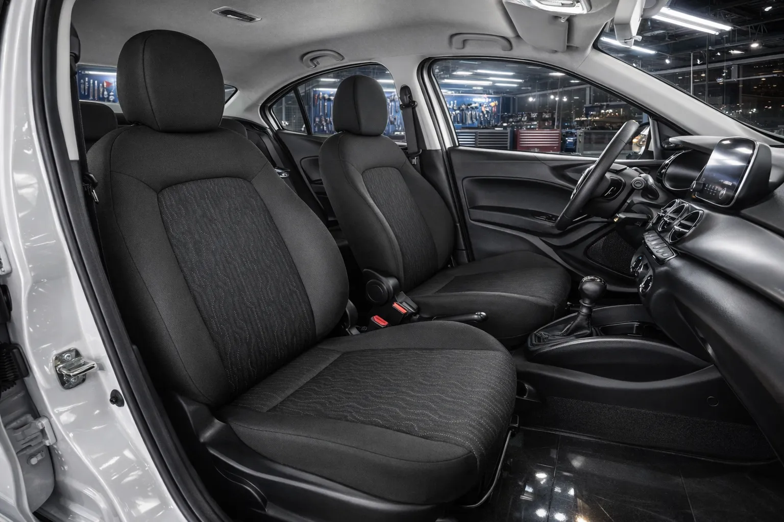Interior do Fiat Cronos 2023 no workshop