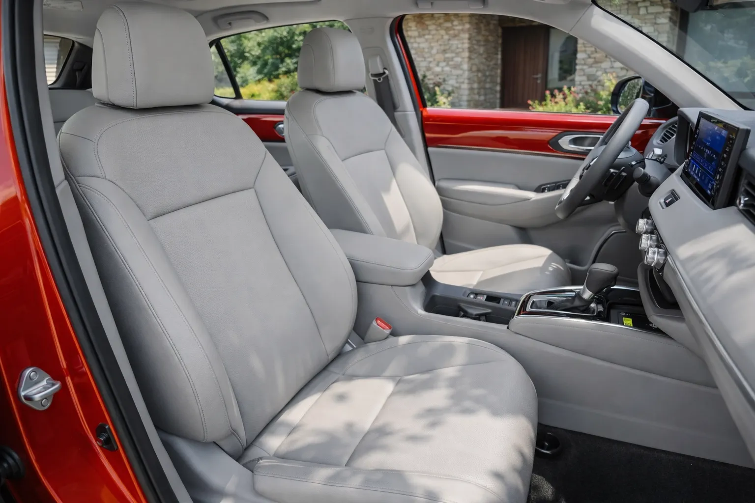 Interior do Honda HR-V vermelho