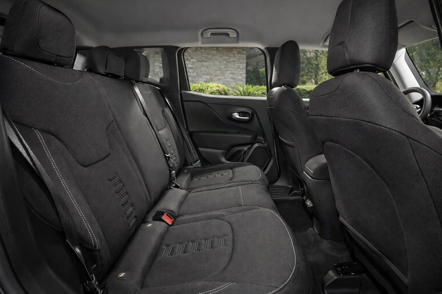 Interior do Jeep Renegade 2026