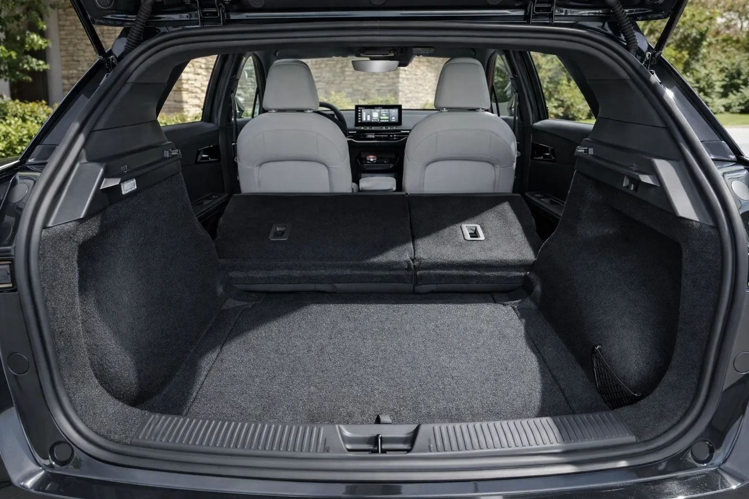 Porta-malas aberto do MG MG4 Comfort