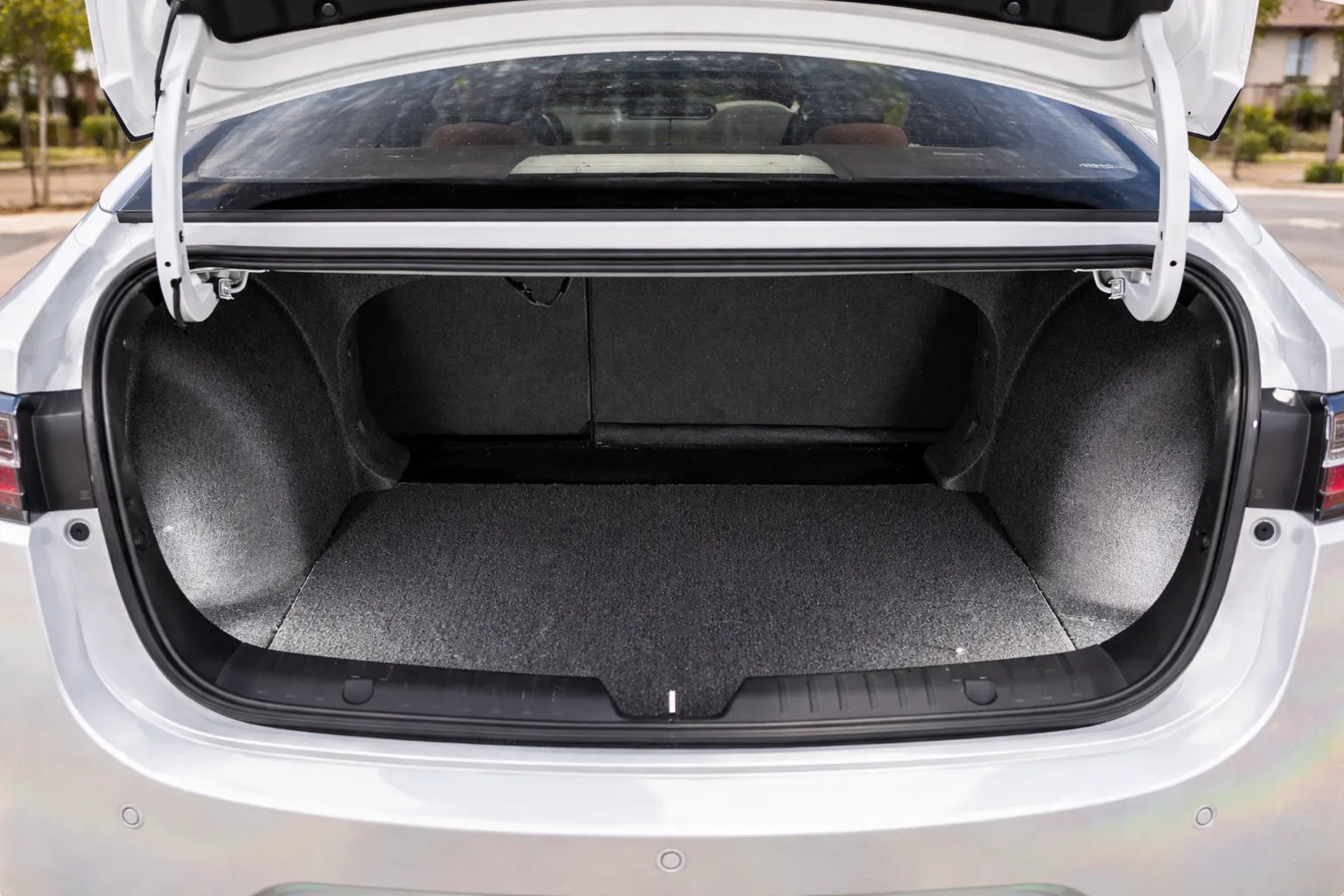 Porta-malas do GAC Aion ES 2026