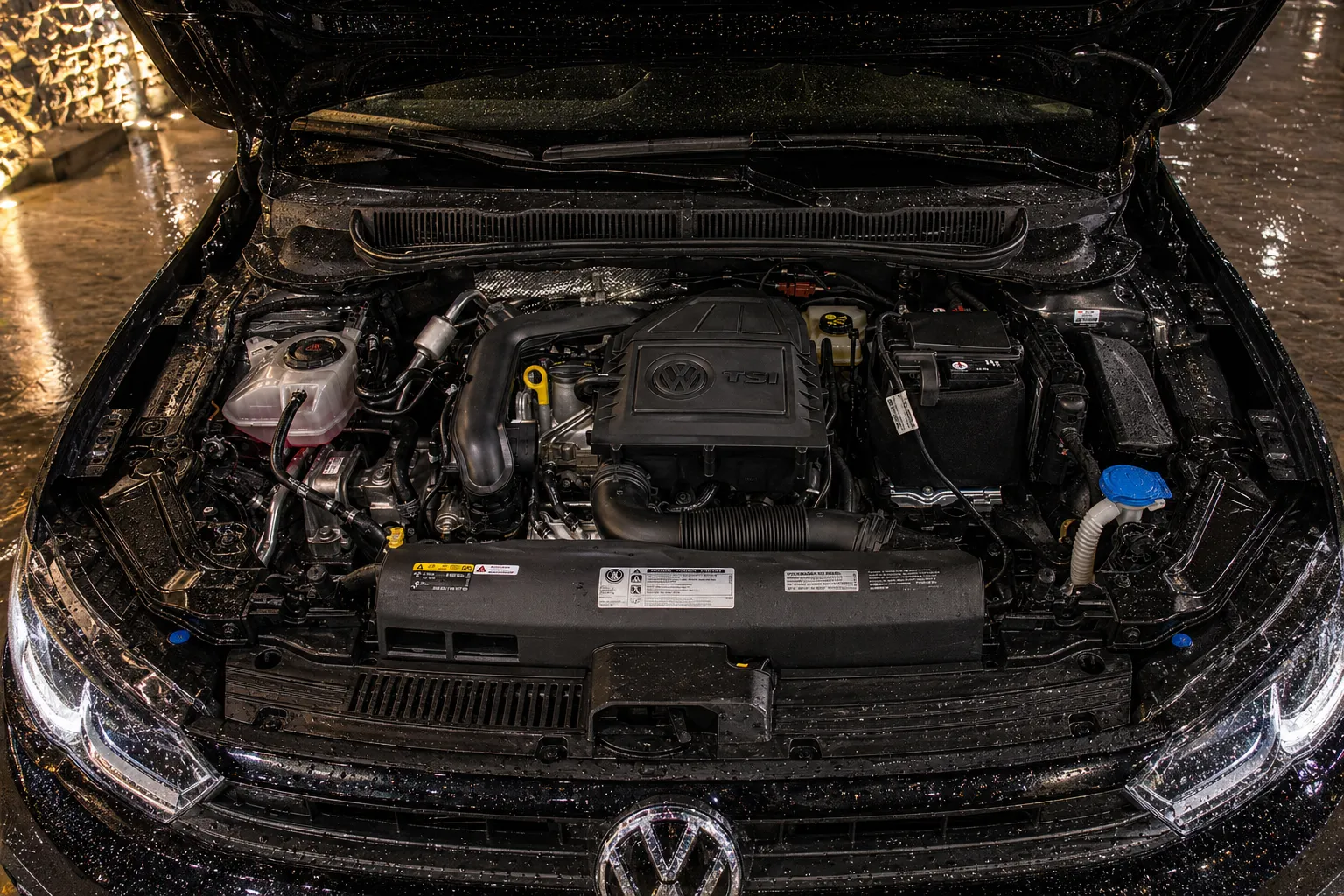 Porta-malas do Volkswagen Polo Sense 2024 PCD para análise de cadeira de rodas