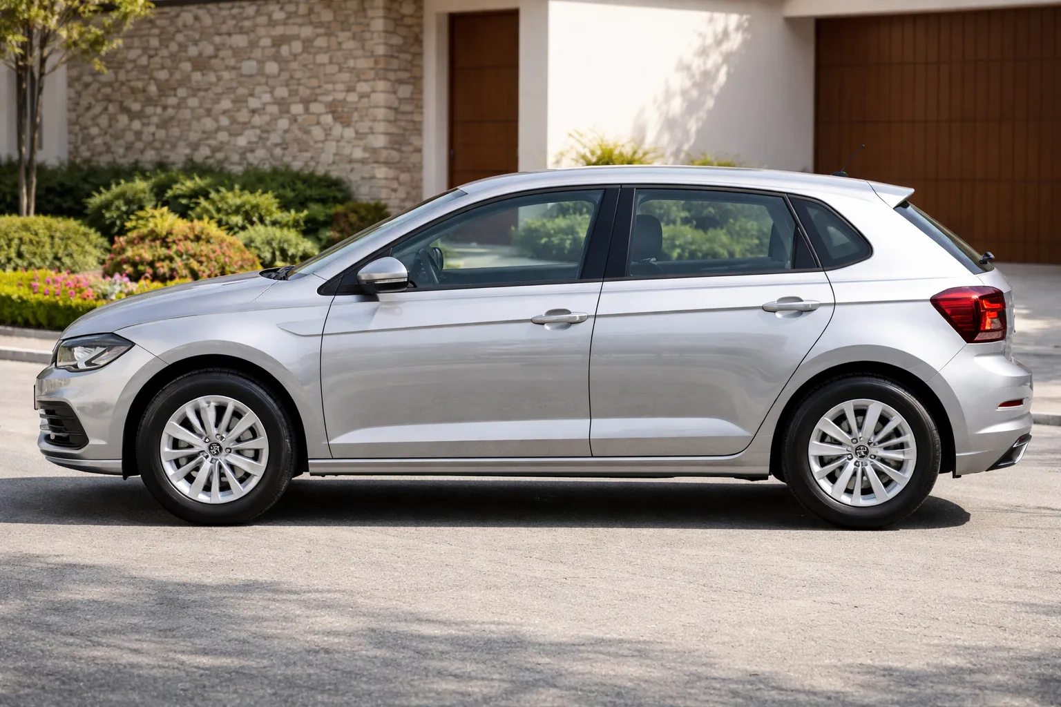 Volkswagen Polo sob a luz do dia