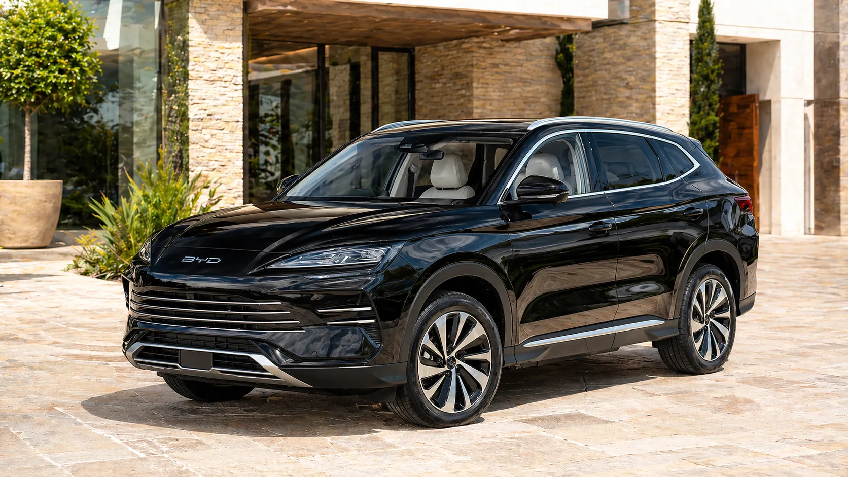 Engenharia automotiva do BYD Song Plus Premium 2026: AWD, 324 cv, ADAS e revisões