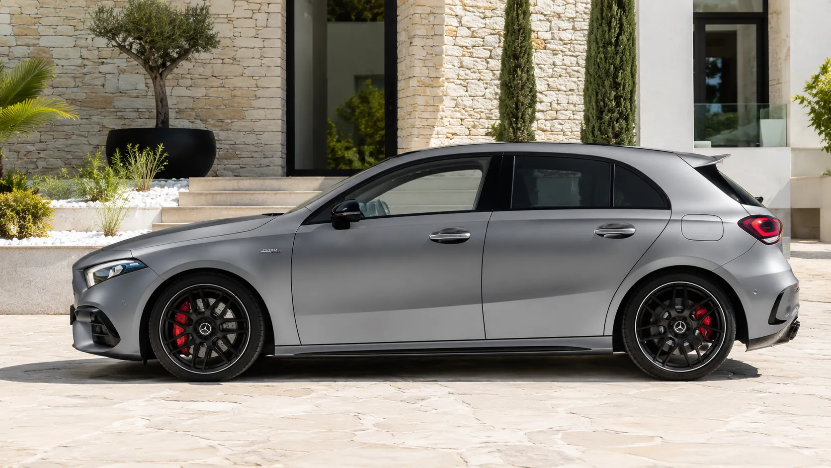 engenharia-automotiva-mercedes-benz-a45-s-amg-2026