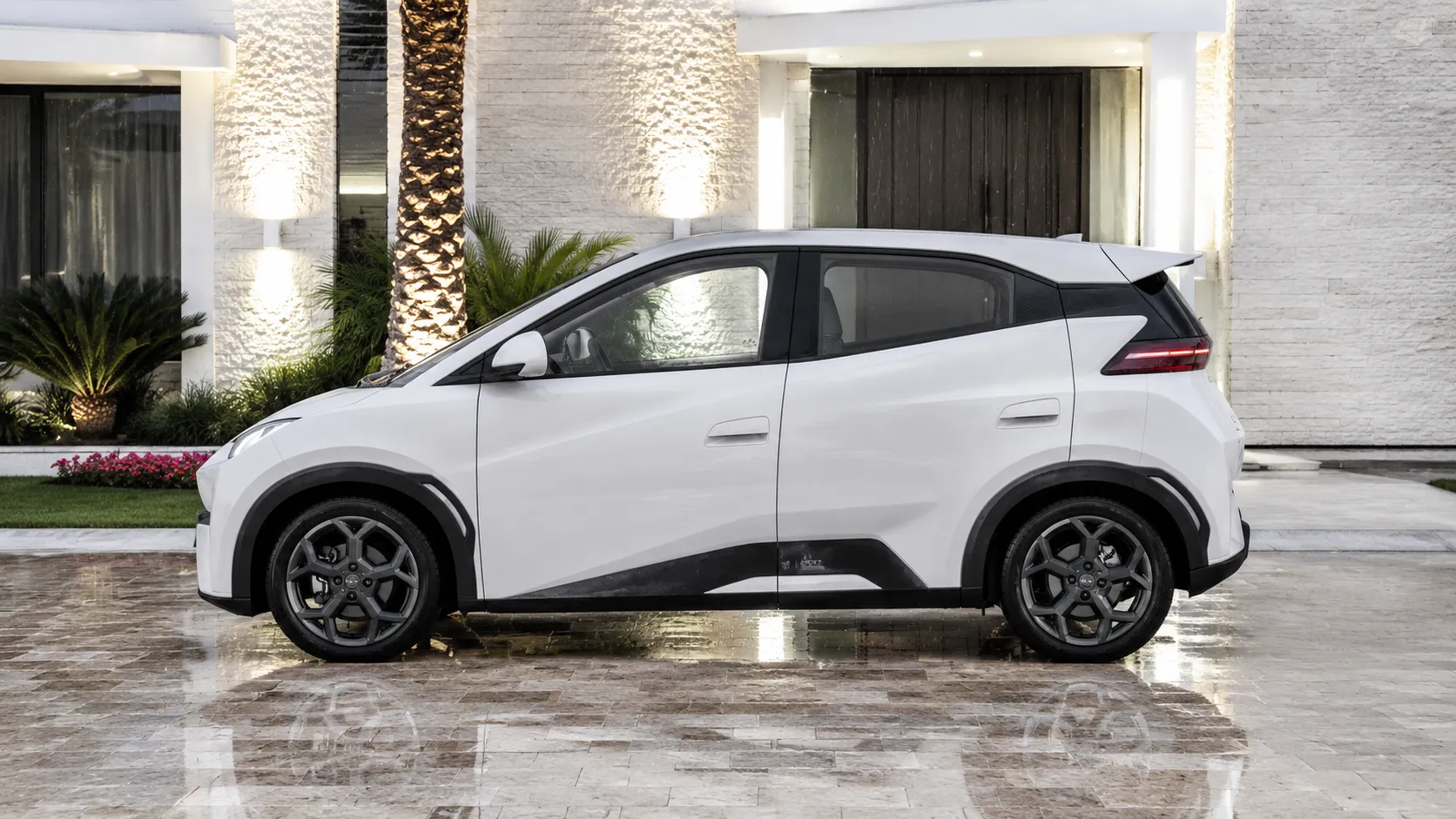 Ficha técnica do BYD Dolphin Mini 2026: motor elétrico, consumo, autonomia, revisões e análise mecânica