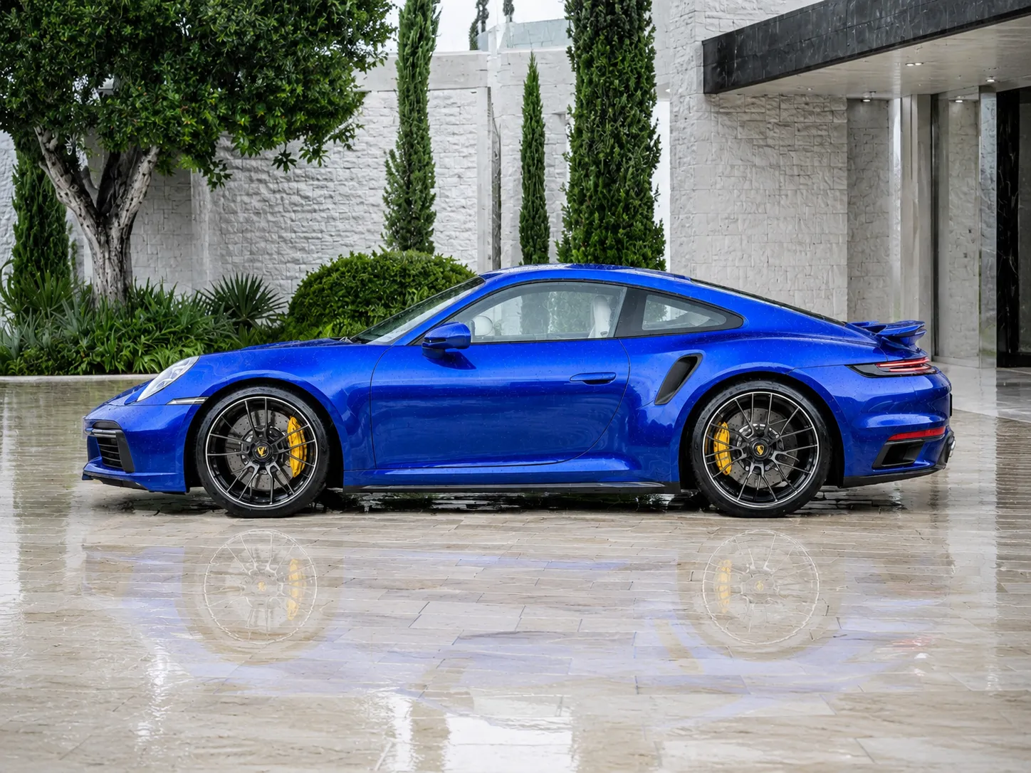 Ficha técnica do Porsche 911 Turbo S 2026: motor 3.6 T-Hybrid, 711 cv, consumo, desempenho, PDK e análise mecânica