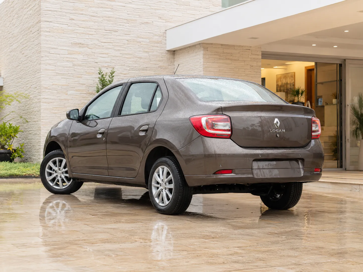 Guia PCD Seminovo Renault Logan Life 1.0 2024: documentação, mecânica e passivos técnicos antes de comprar