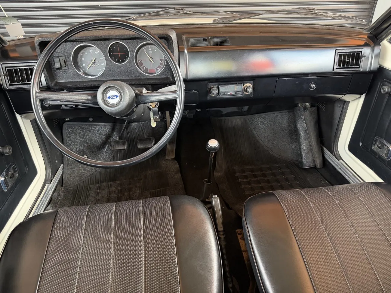 Carros Antigos e Clássicos guia de compras e restauração Ford Corcel II STD ano 1978 branco