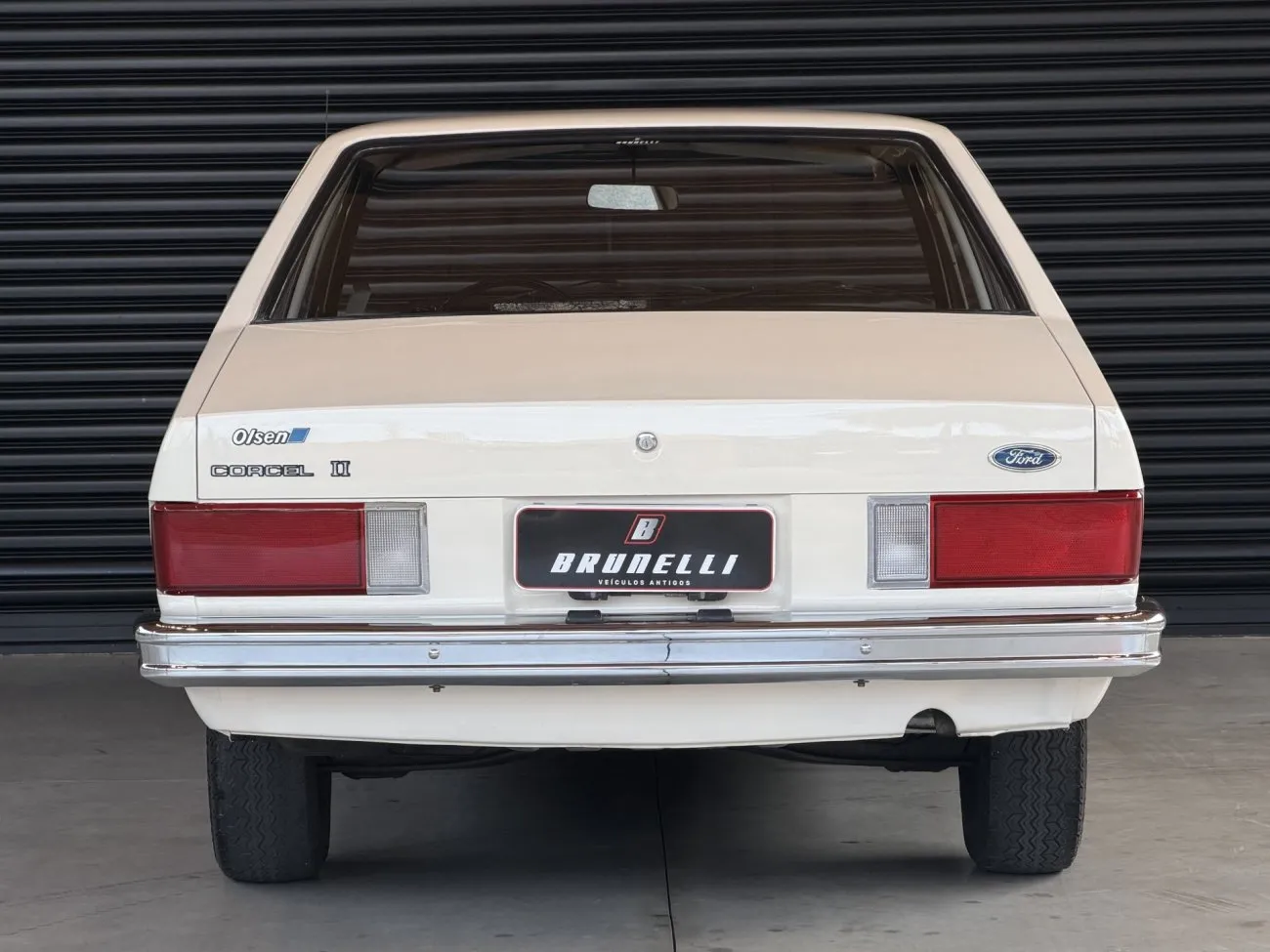 Interior e acabamento Ford Corcel II STD 1978 carro clássico restaurado