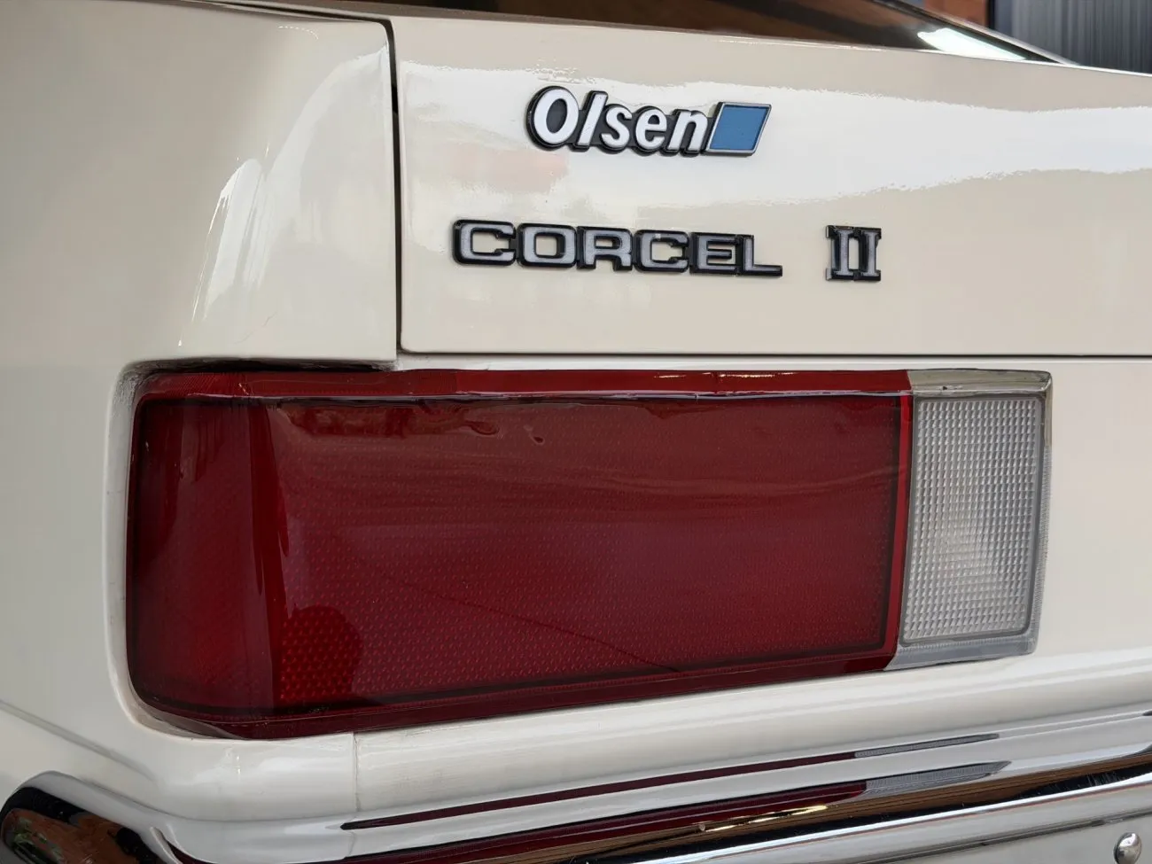 Inspeção mecânica de carro clássico Ford Corcel II STD 1978 motor 1.4 gasolina