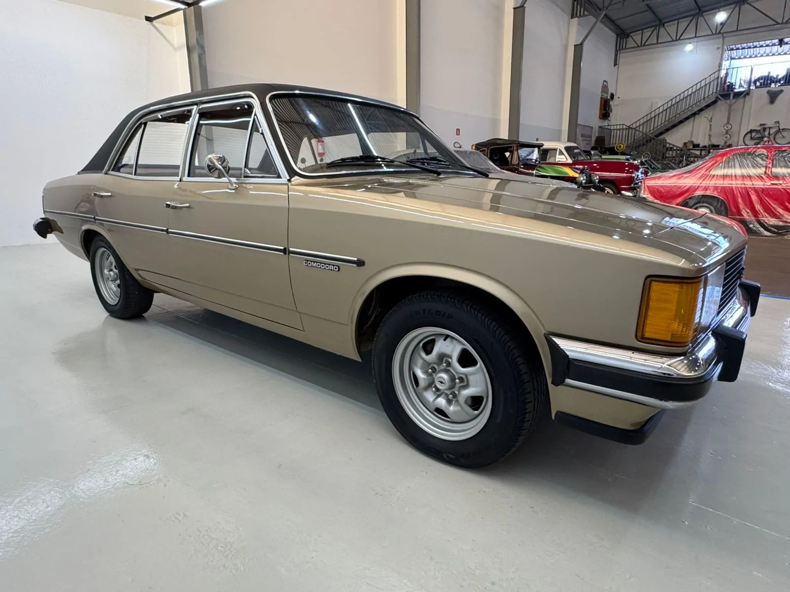 carros-antigos-e-classicos-guia-de-compras-e-restauracao-chevrolet-opala-comodoro-1980