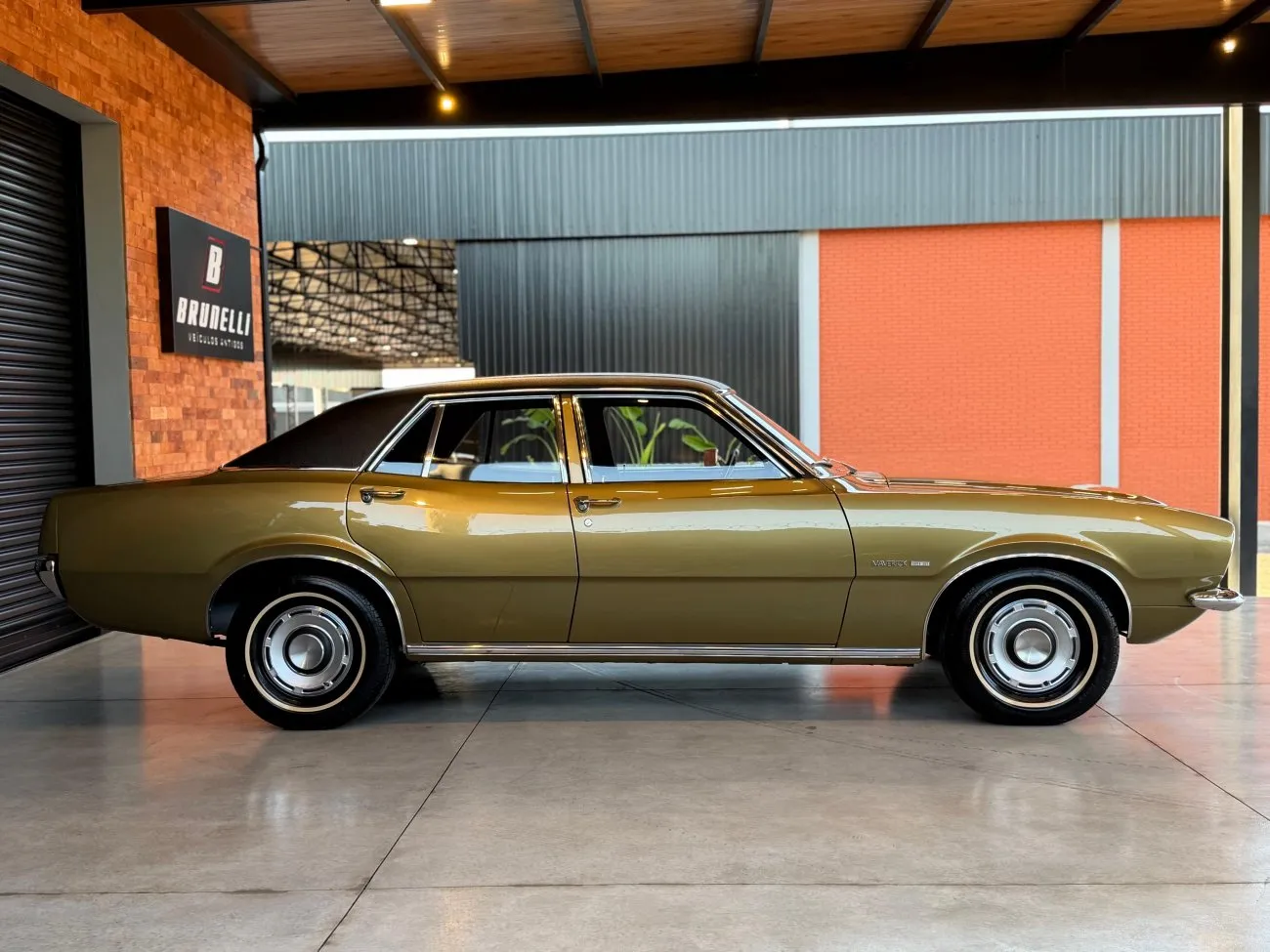 carros-antigos-classicos-guia-compras-restauracao-ford-maverick-super-luxo-1975