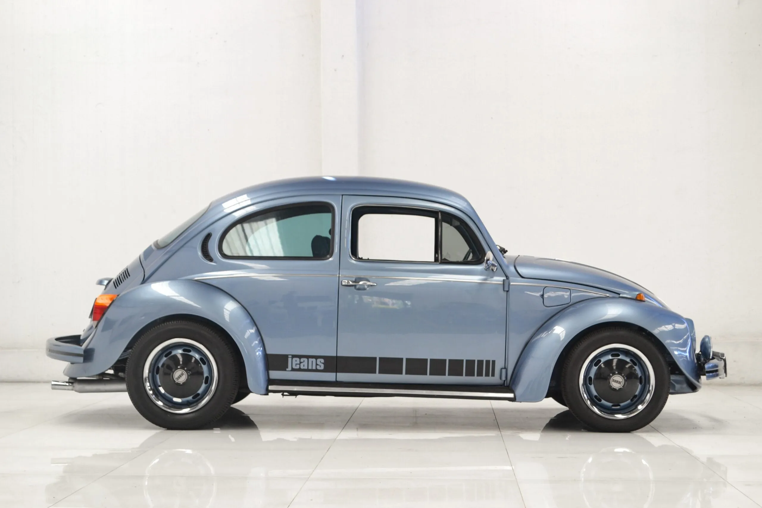 Interior e acabamento do Fusca 1985 tributo Jeans para avaliação de originalidade