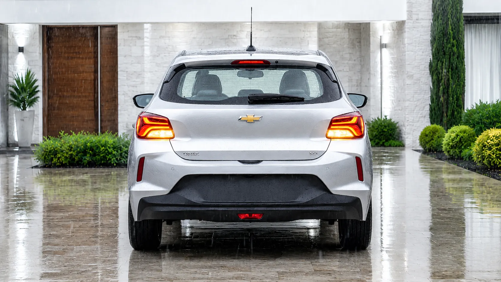 Chevrolet Onix 1.0 PCD não condutor 2027: vale?