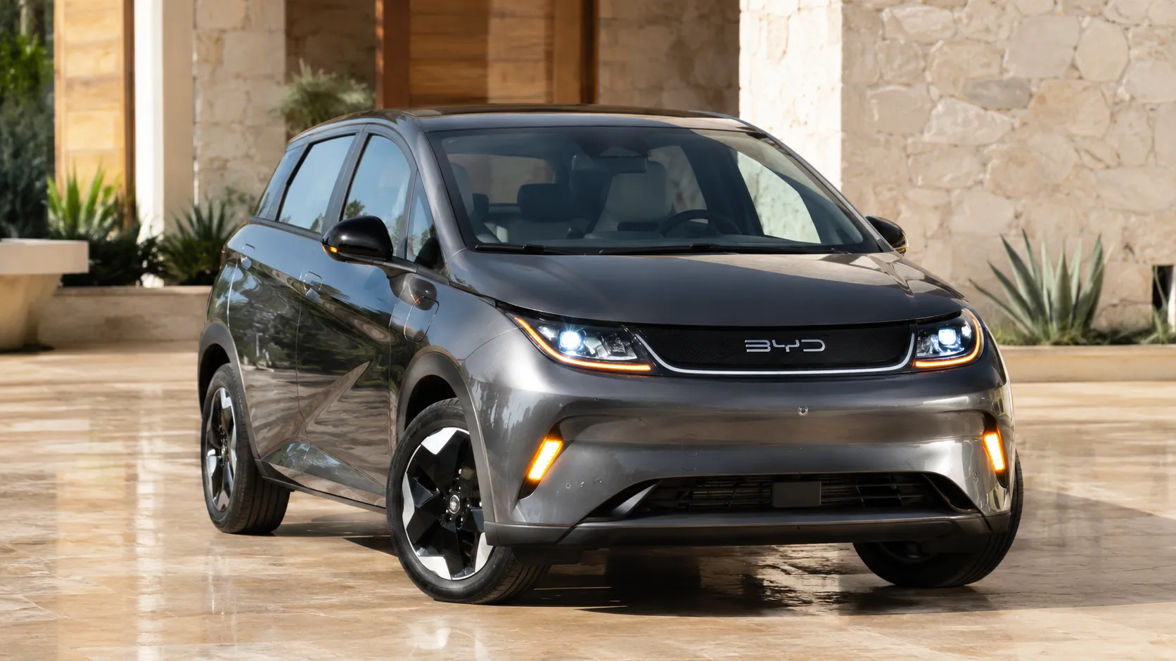 BYD Dolphin SE 2027: ficha técnica, preço, custo mensal e TCO do hatch elétrico premium