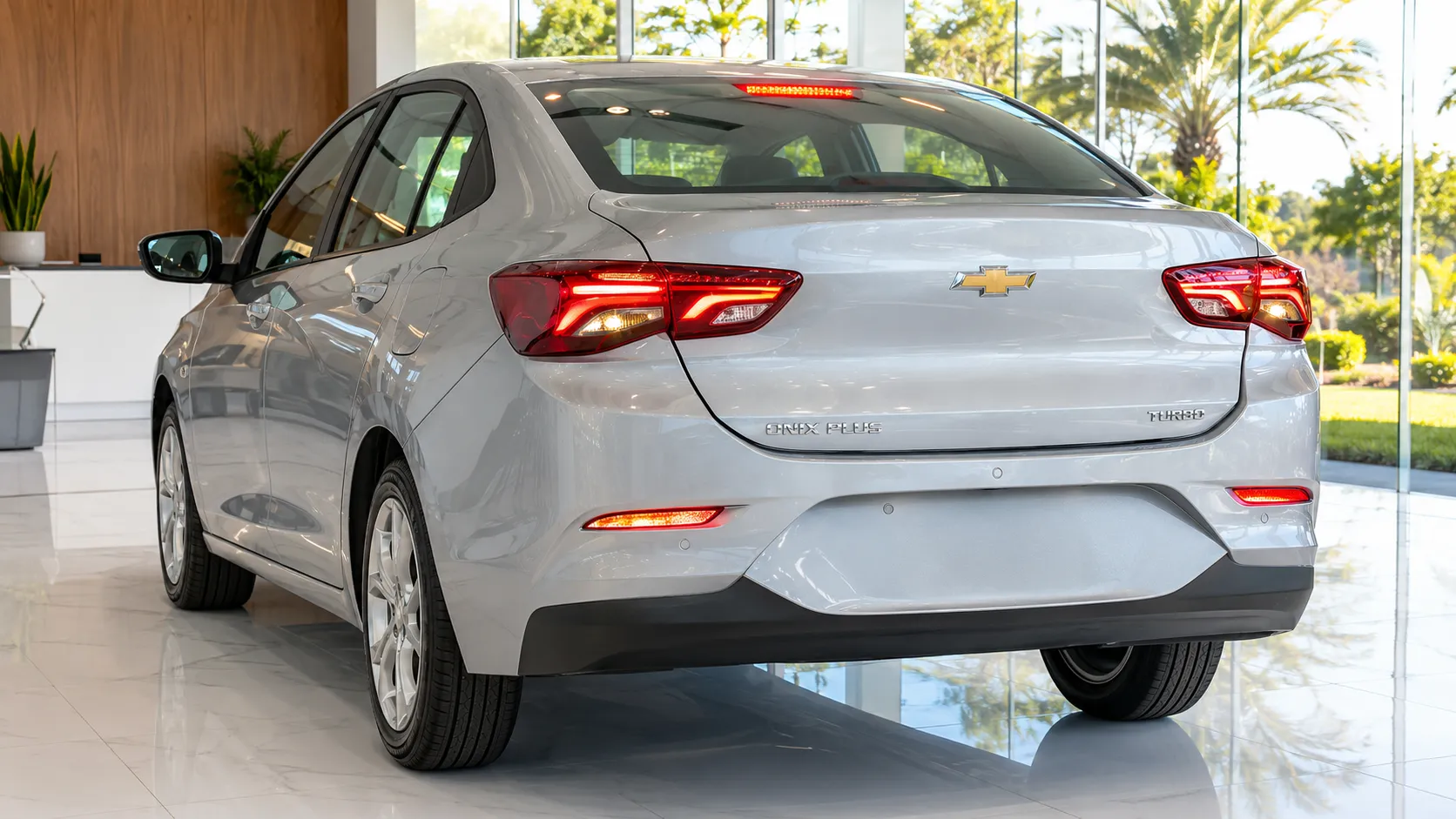 Onix Plus Turbo AT 2027 PCD: oferta de R$ 91,4 mil muda a conta do sedã